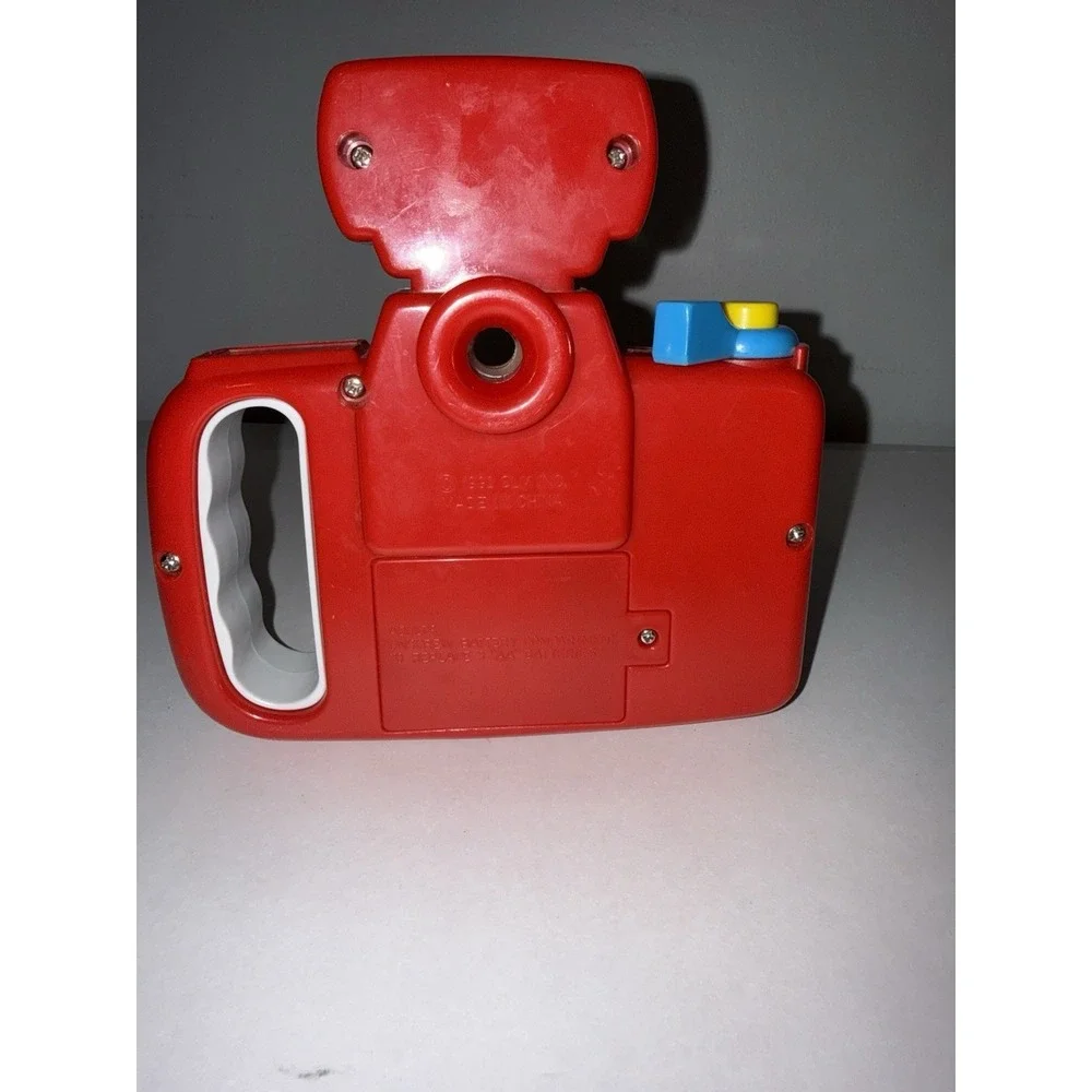 Rare Vintage 1992 Talkin Camera. Tested And works! Lights Up And Talks!